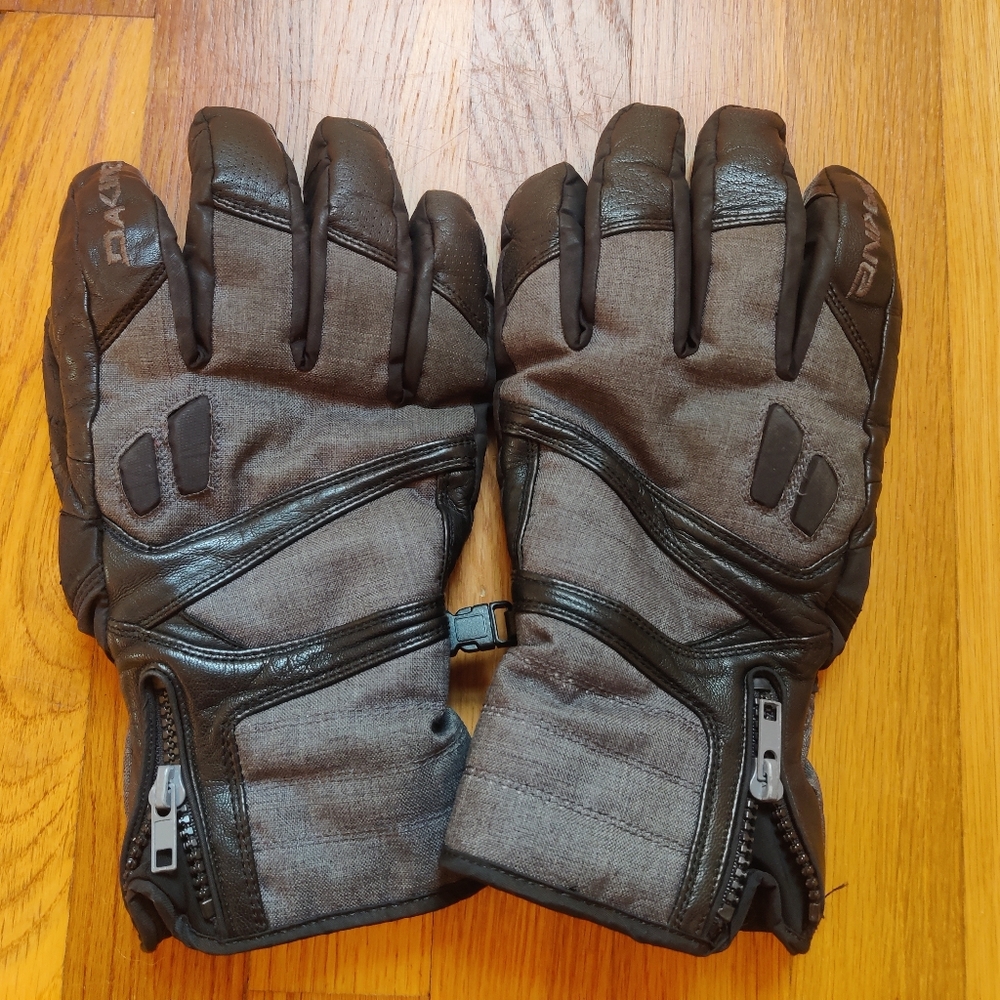 Dakine Charcoal and Black Gloves